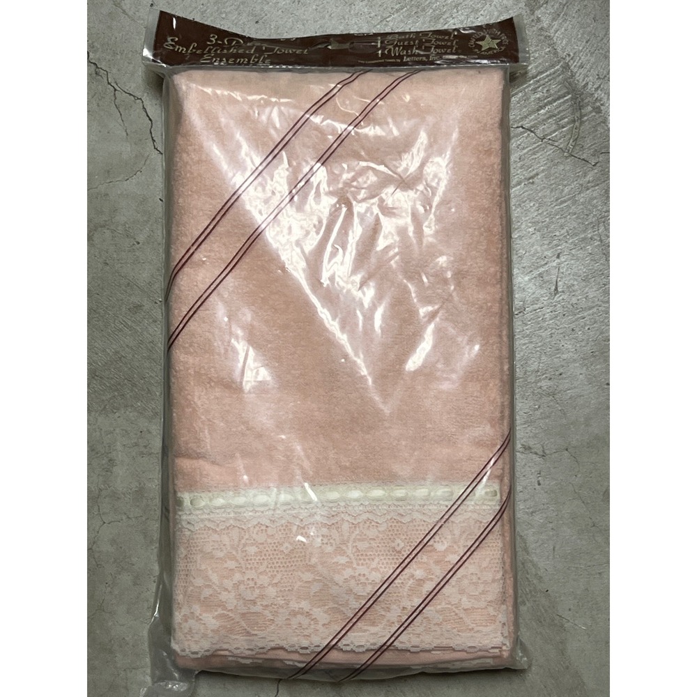 Letters Inc Vtg 3 Pc Towel Ensemble Pink Lace USA Cottagecore Cabin Grannycore